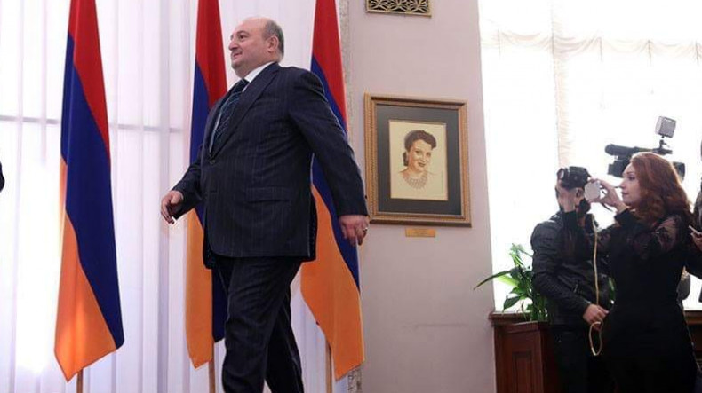 Վարդան Ղուկասյանի գրասենյակի մերձակայքում քաղաքացիական հագուստով ծպտված ոստիկանական գործակալներ են տեղակայված. Հայտարարություն