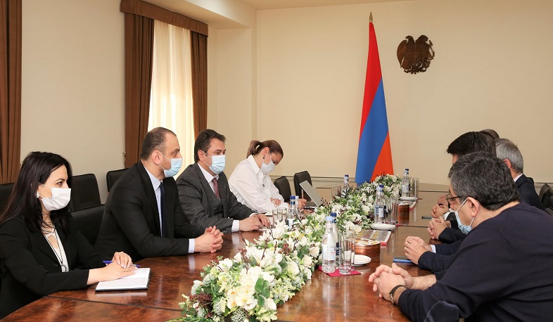 Բարձր տեխնոլոգիական արդյունաբերության նախարարը հանդիպել է ոլորտային ասոցիացիաների ղեկավարների հետ
