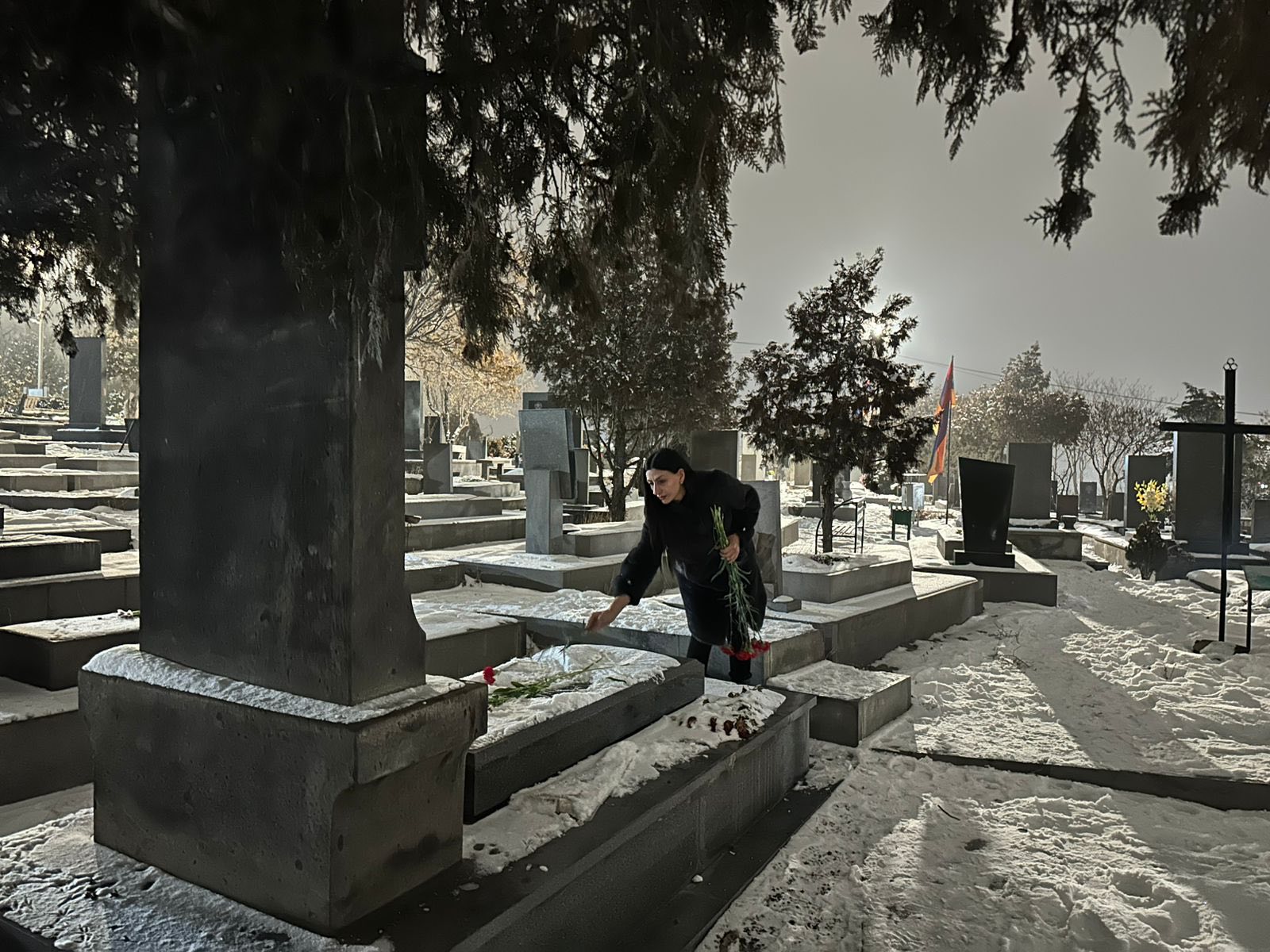 «Խոնարհվում ենք»․ Անահիտ Մանասյանն այցելել է Եռաբլուր