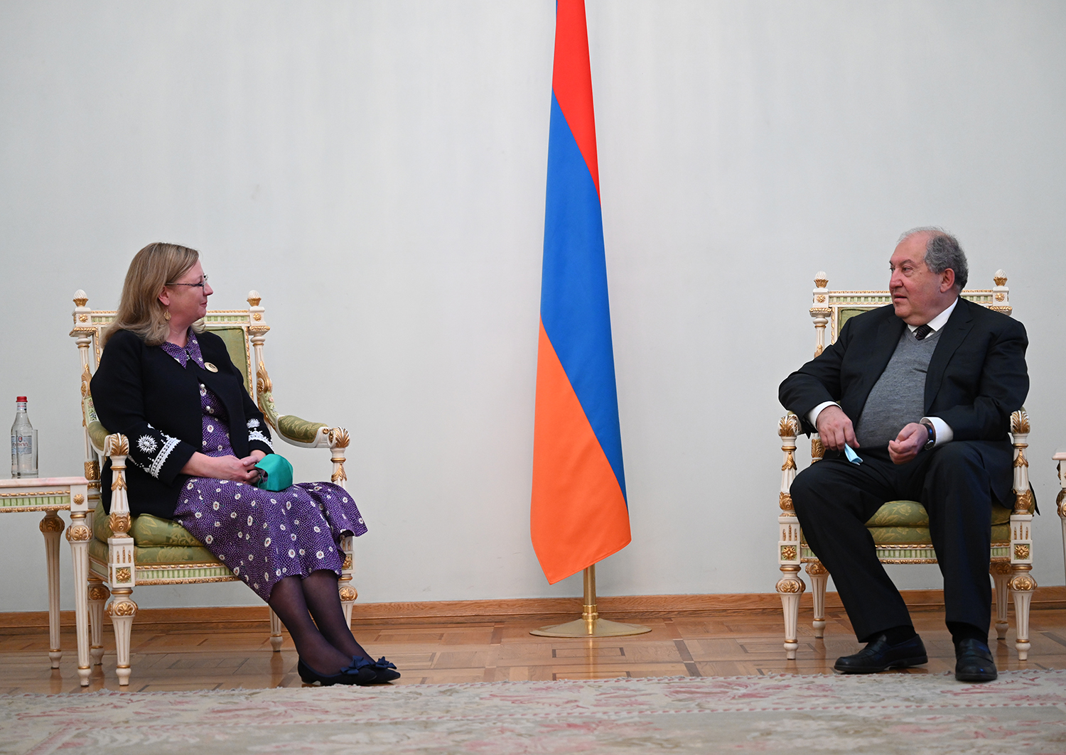 Արմեն Սարգսյանին հավատարմագրերն է հանձնել ՀՀ-ում Իռլանդիայի նորանշանակ դեսպան Մարտինա Ֆինեյը