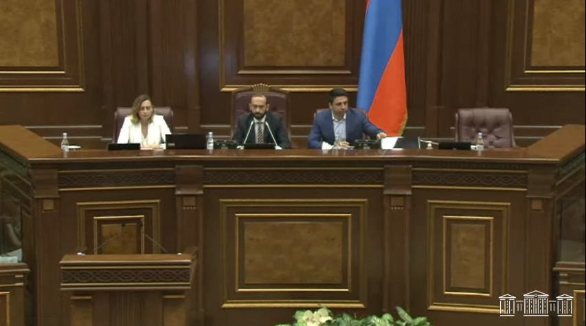 Մեկնարկել է ԱԺ արտահերթ նիստը․ Ուղիղ