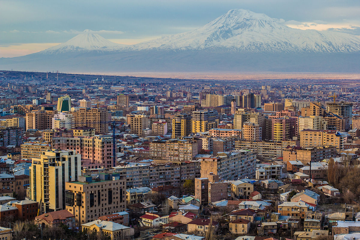 Ереван стал самым востребованным маршрутом 2023 года для российских туристов