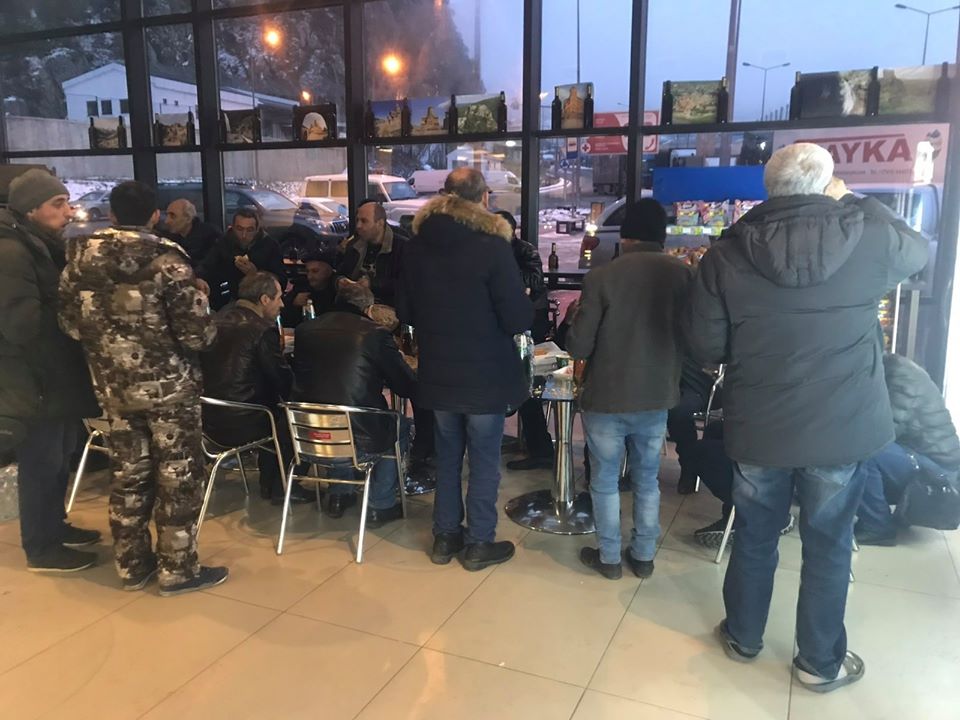 Վերին Լարսում գտնվող ավտոբուսի ուղևորները շուտով կուղևորվեն Հայաստան. Վրաստանում ՀՀ դեսպանություն
