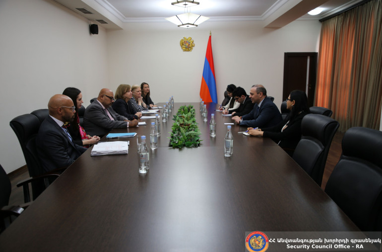 ԱԽ քարտուղարը Արուն Վենկատարամանի հետ քննարկել է երկկողմ հայ-ամերիկյան ներդրումների հարցը