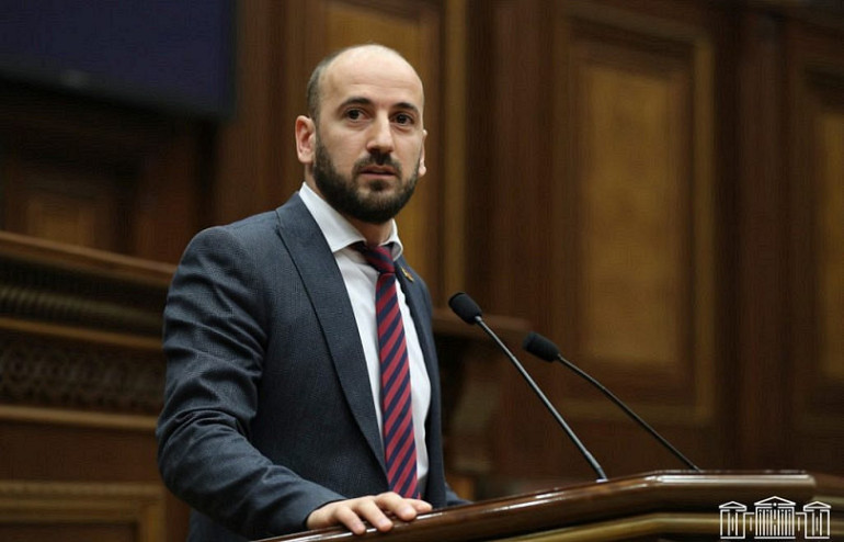 Եթե մարդն անկողնային է, կանխիկ գումարով ո՞նց է կոմունալը վճարելու. իմ քարտին 50,000 դրամ փոխանցեք, վայրկյանական կմուծեմ իմ կոմունալները. Սիսակ Գաբրիելյան