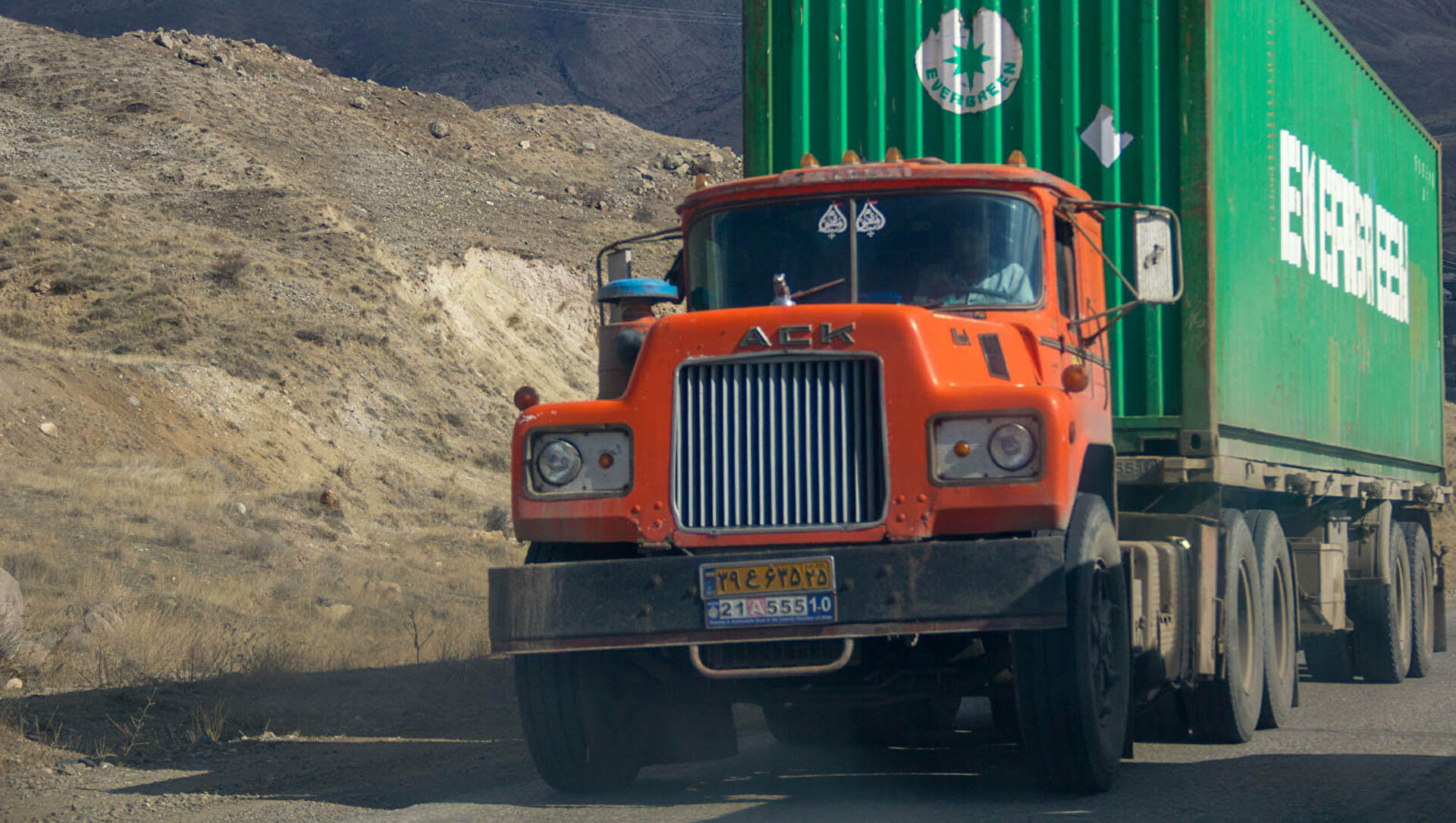 Իրան-Ադրբեջան սահմանի ադրբեջանական կողմի մաքսակետում Իրանից ՌԴ բեռնափոխադրումներ իրականացնող ավտոմեքենաները խցանման մեջ են