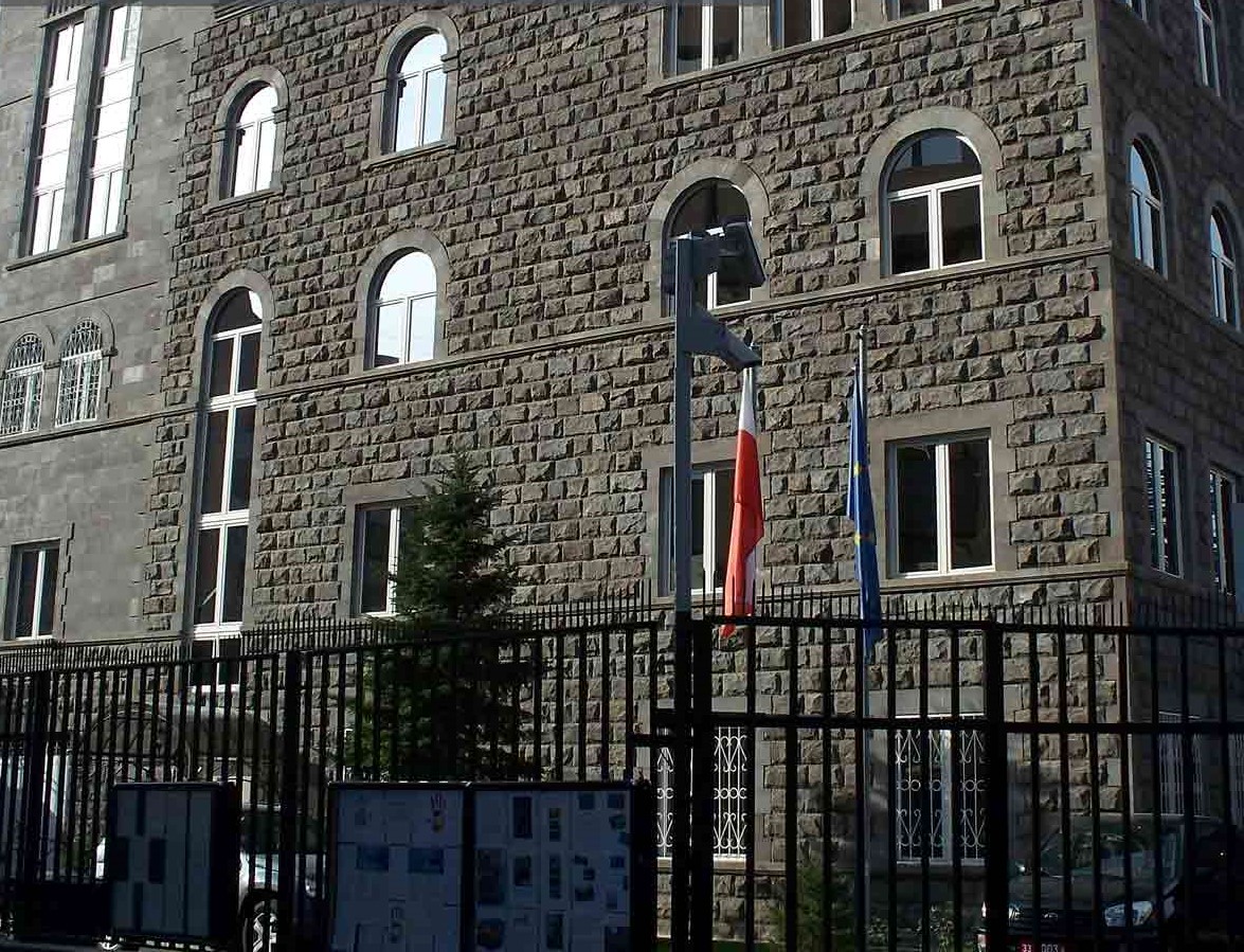 Լեհաստանի դեսպանատունը ևս կոչ է անում իր քաղաքացիներին չայցելել Հայաստանի մարզեր