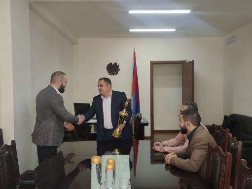 Կարեն Գիլոյանն ընդունել է Եվրոպայի գրեփլինգի առաջնության արծաթե մեդալակրին