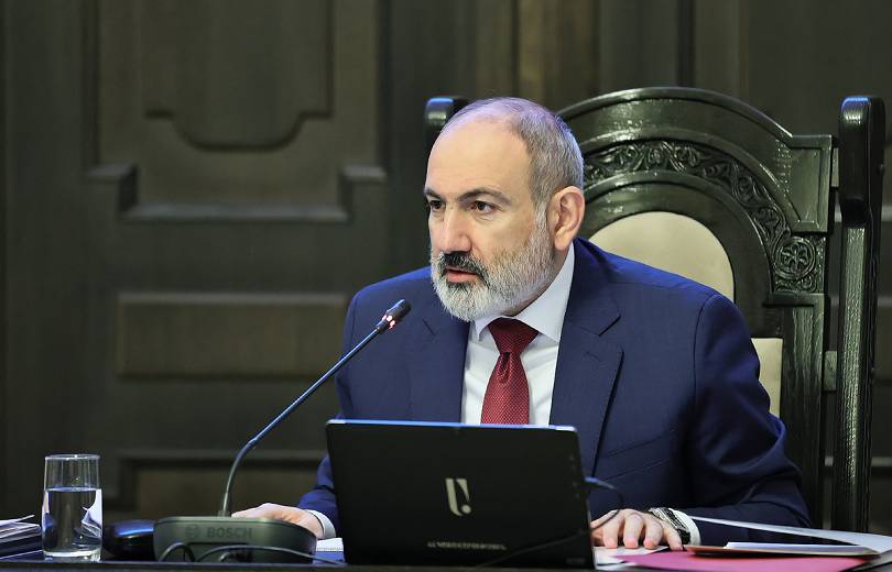 Այցերի ընթացքում մեկ-երկու կամուրջ անվանվող շինություն ընկավ աչքովս, որը կամուրջ անվանել շատ դժվար է. վարչապետ