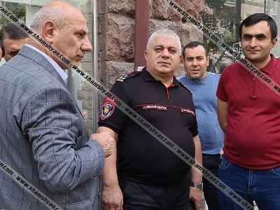 Երևանում նռնակով ավազակային հարձակում կատարողները 3 եղբայրներ են. մեկին բռնել է տնօրենը, իսկ երկուսին՝ ոստիկանները