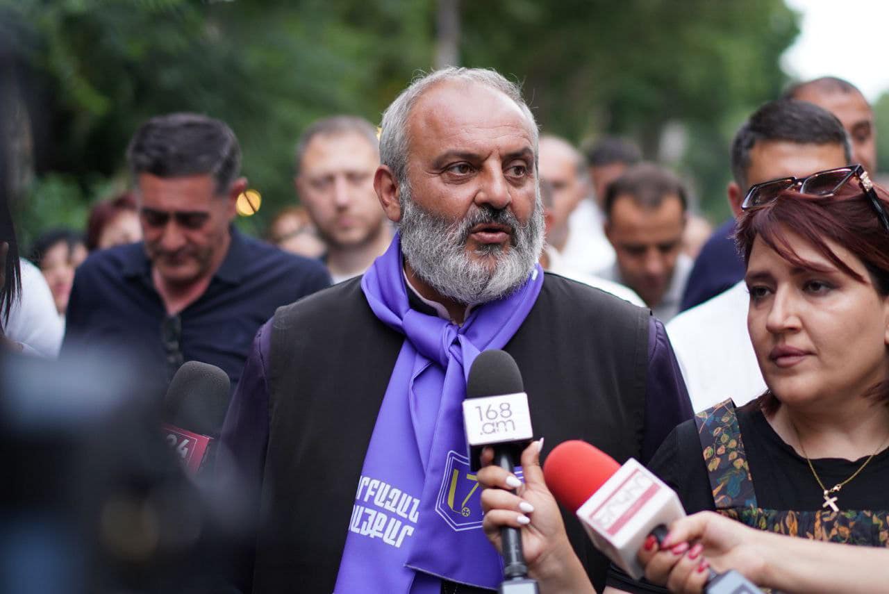 Ալիևին և նրա կողքին գտնվող բոլոր շահառուներին մեր ուղերձն է՝ շուտով ձեր ծառաները հեռանալու են, մտածեք, թե ինչ եք անելու. Բագրատ Սրբազան