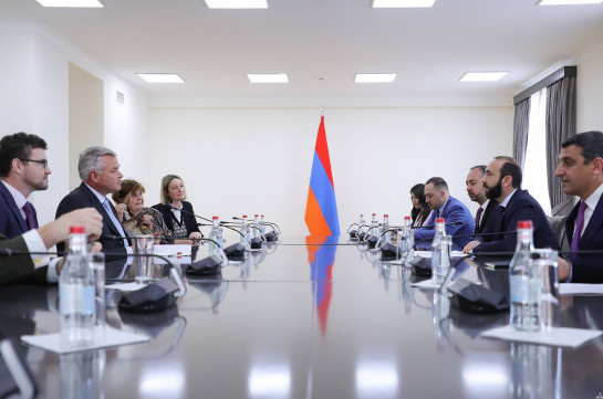 Պետք է հստակեցվի ԼՂ կարգավիճակը. Արարատ Միրզոյանը կարևորել է ԵԱՀԿ Մինսկի խմբի ձևաչափի շրջանակներում Ադրբեջանի հետ բանակցություններ սկսելը