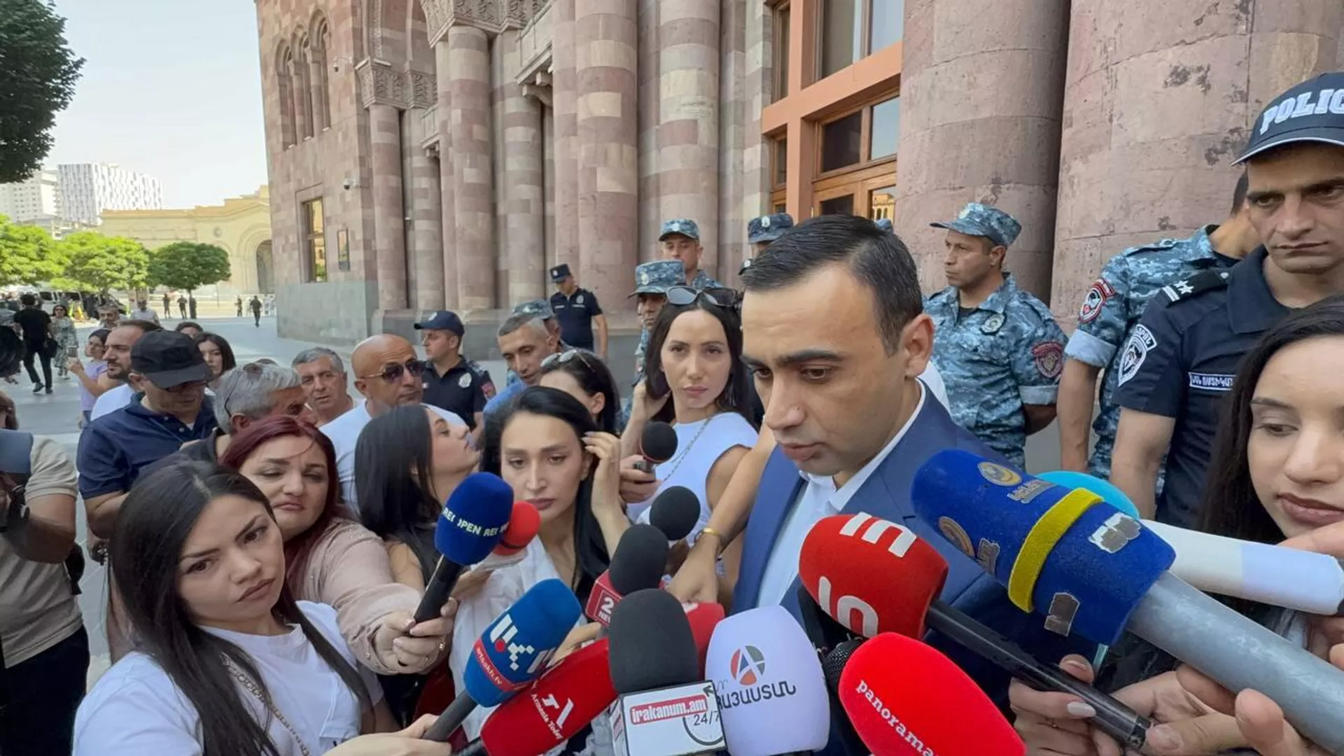 ՀՀ–ում միայն արցախցիների խնդիրը չէ․ Տարոն Չախոյանը՝ կառավարության աշխատանքի մասին