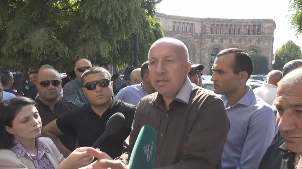Ղազախները մեքենաները գնել են ոչ թե հայերից, այլ ադրբեջանցիներից և գրանցել են ՀՀ-ում. բողոքի ակցիա