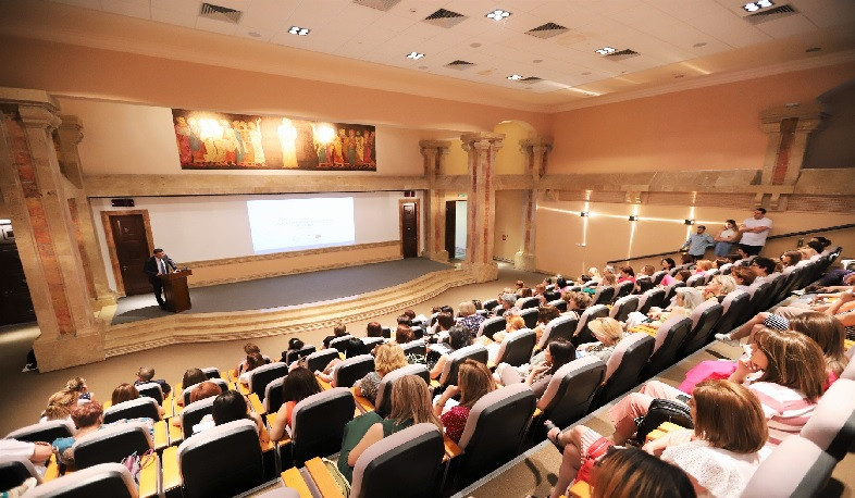 Մեսրոպ Մաշտոցի անվան Մատենադարանում կայացել է Հայաստանի ֆրանսերեն դասավանդողների համաժողովը