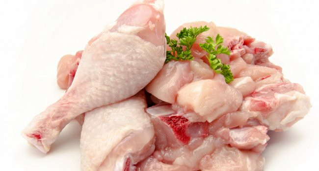 Գյումրիում կասեցվել է կասկածելի հավի կրծքամսի իրացումը