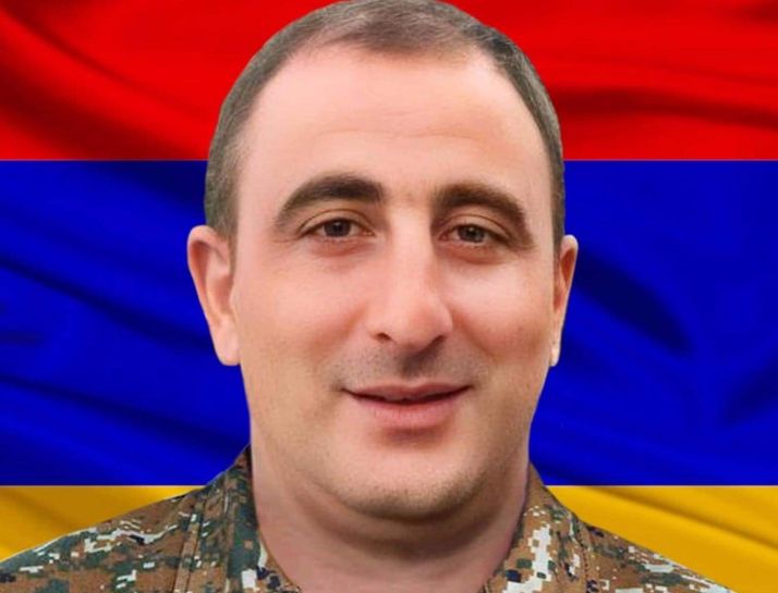 Արորիկ Հովհաննիսյանը մարտական դիրքից տեղափոխել է տալիս վիրավորներին, իսկ ինքը՝ կռվում մինչև վերջին շունչը