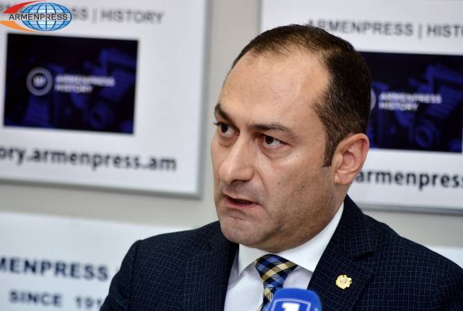 Արտակ Զեյնալյանն առաջարկում է երեկվա միջադեպի հետ կապված էթիկայի հանձնաժողով ձևավորել։