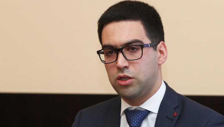 ՀՀ կառավարությունը չի ծրագրում փոխել ՍԴ նախագահին. նախարար