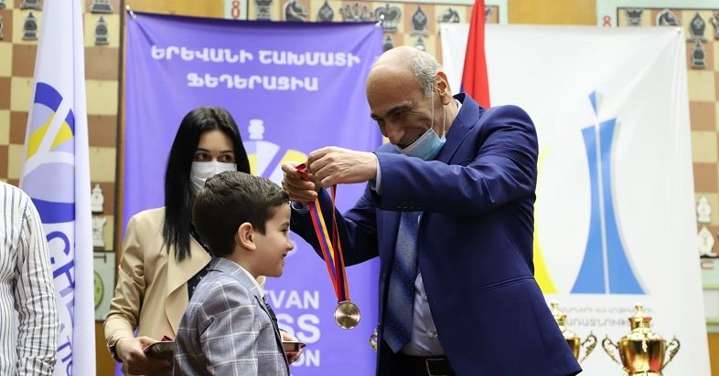 Երևանի՝ 2021 թ. պատանիների և աղջիկների շախմատի առաջնության հաղթողները հայտնի են (լուսանկարներ)