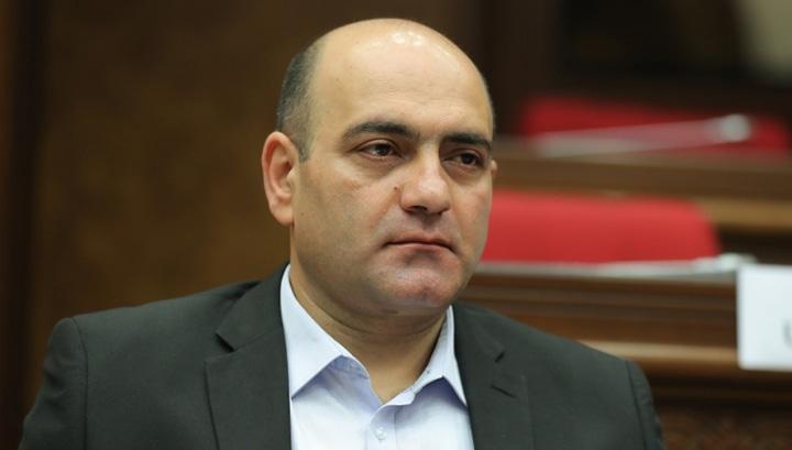 Թադևոս Ավետիսյանը հրաժարական է տալիս ԱԺ Աշխատանքի և սոցիալական հարցերի մշտական հանձնաժողովի նախագահի տեղակալի պաշտոնից