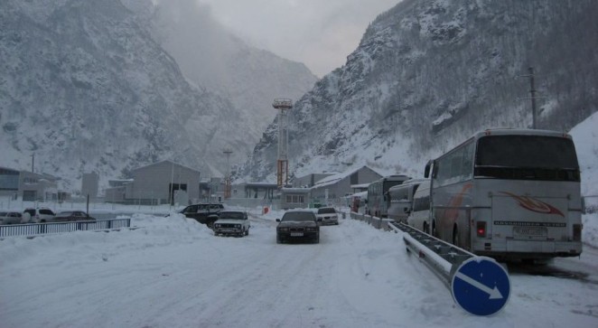 Լարսը բացվել է մարդատար մեքենաների համար