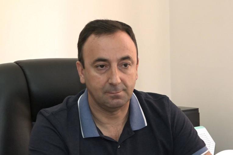 «Հրապարակ»․ ՀՔԾ-ն գաղտնալսում է Հրայր Թովմասյանի զանգերը