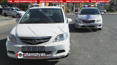 Ոստիկանության Արաբկիրի բաժնի դիմաց Honda-ի վարորդը վերգետնյա անցման տակ վրաերթի է ենթարկել հետիոտնին. վերջինս տեղափոխվել է հիվանդանոց