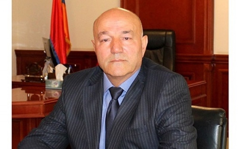 3 տարի, 3 դատավոր, սակայն գործը տեղից չի շարժվում. ՊՆ նախարարի խորհրդականի որդու հանգամանքը խառնաշփոթ է առաջացրել. «Ժողովուրդ»