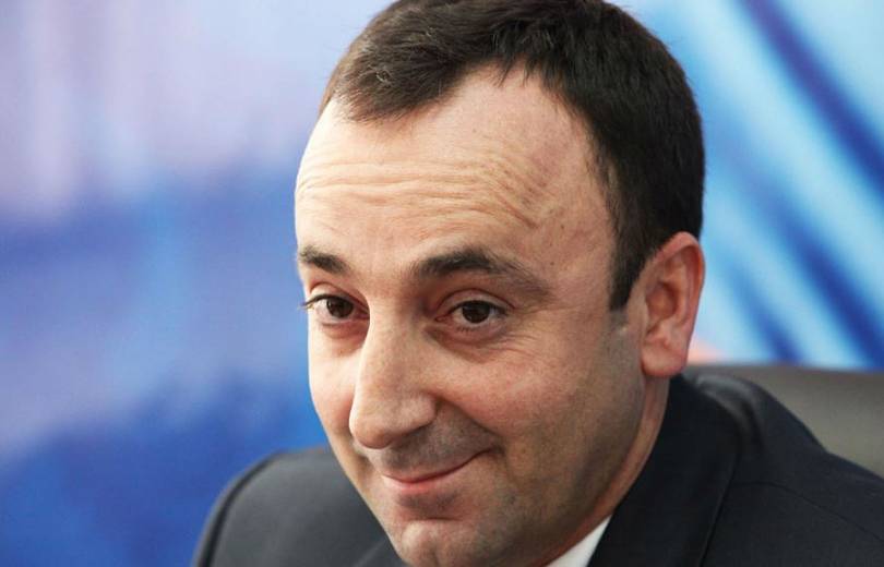 Главе Конституционного суда Армении  предъявлено обвинение: Меликян