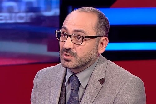 DJ Վակցինան ահազանգում է, որ իր նախկին ամուսինը՝ Կենդանաբանականի նախկին տնօրեն Խաչատրյանը, առևանգել է իր երեխային