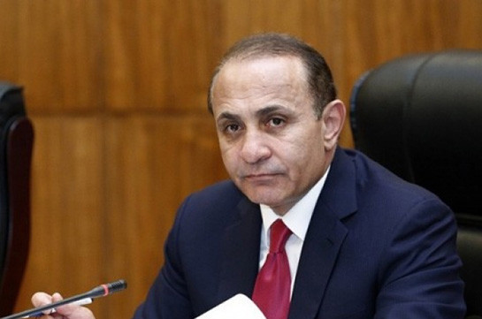 Ոչ մի մուկ եւ ոչ մի ձուկ չէր պլստալու, բայց Հովիկ Աբրահամյանը պլստաց․ «Հրապարակ»