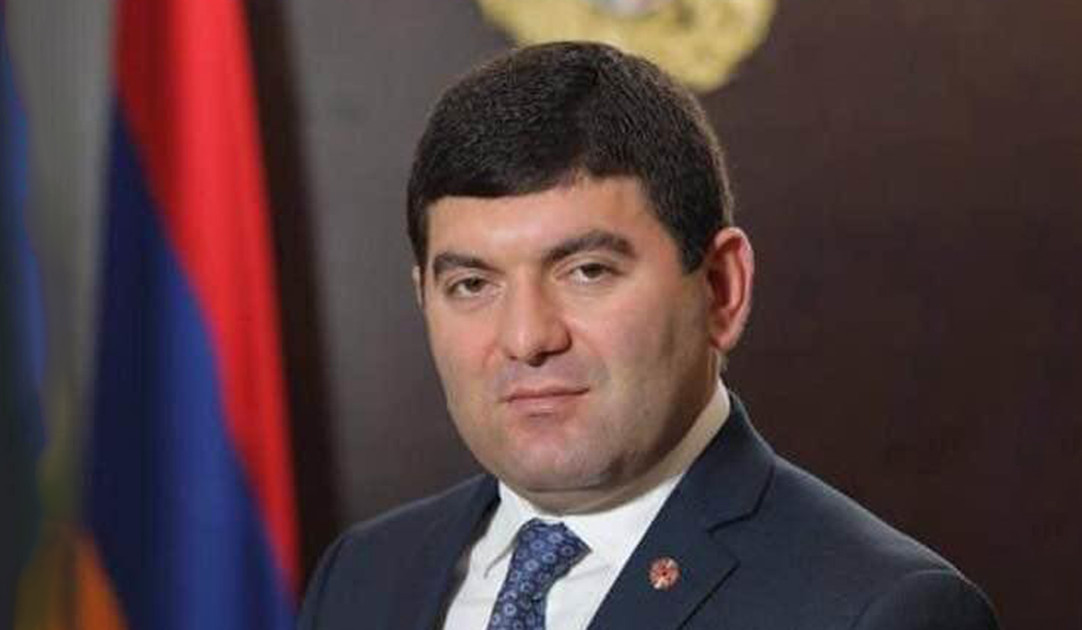 Մասիսի նախկին համայնքապետ Դավիթ Համբարձումյանը ՔԿՀ-ից տեղափոխվեց տուն