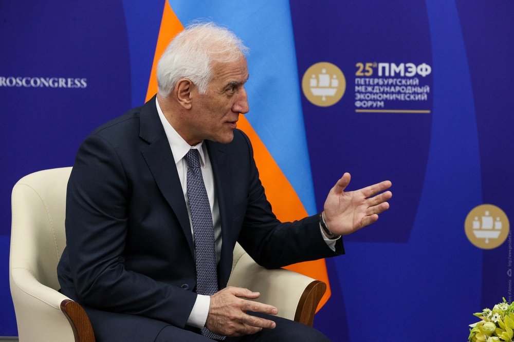 Президент Армении намекнул Путину, что Россия не сумела остановить войну 19 октября и сумела сделать это лишь 9 ноября