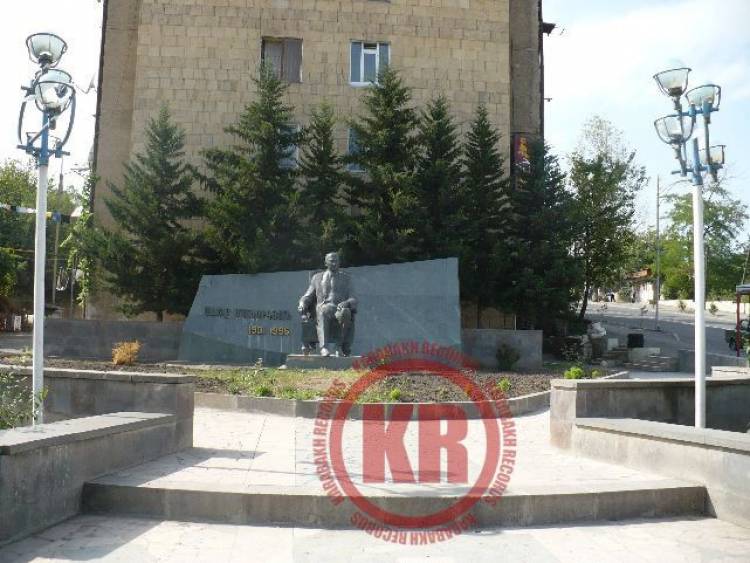 Ադրբեջանցիները քանդել են Հայաստանի ազգային հերոս Ալեք Մանուկյանի հուշարձանը