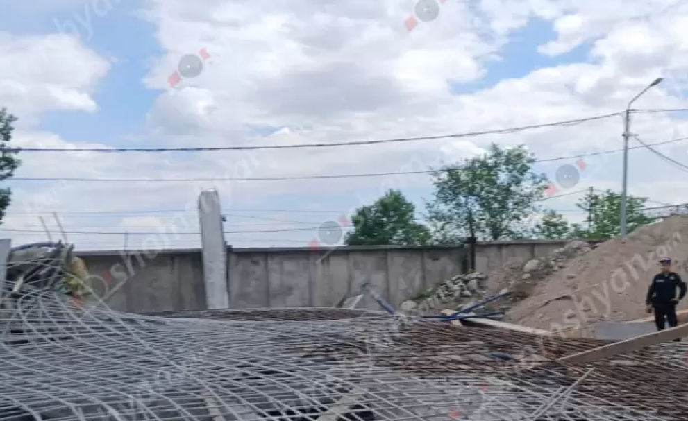 Մասիսում բետոնե ծածկի փլուզման հետևանքով կա 1 զnh, 2 վիրավnր