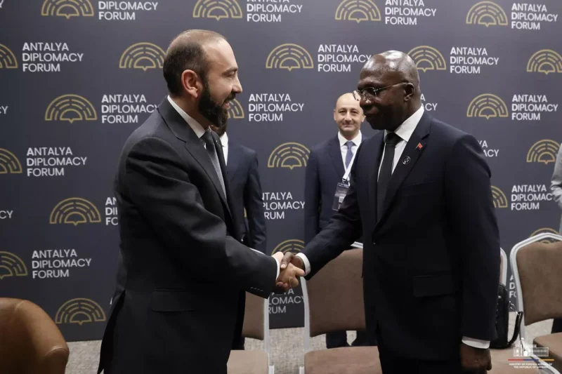 Հայաստանի և Անգոլայի պաշտոնյաները կազատվեն մուտքի արտոնագրի պահանջից