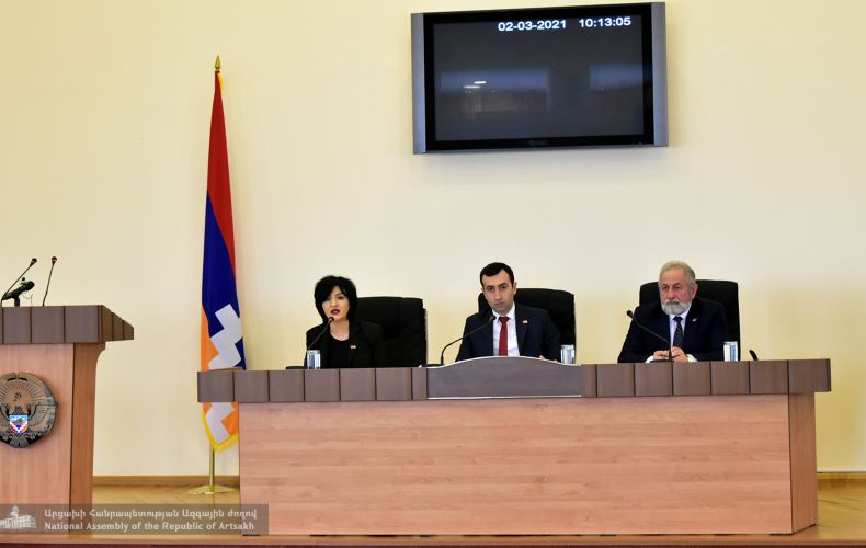 Կազմակերպվել են խորհրդարանական լսումներ՝ «Լեզվի մասին օրենքում փոփոխություններ և լրացումներ կատարելու մասին» ԱՀ օրենքի նախագծի վերաբերյալ