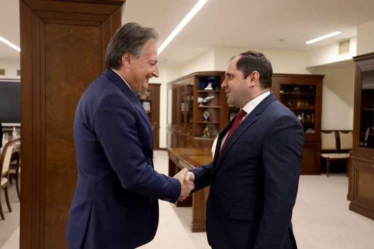Պապիկյանն ու Իտալիայի դեսպանը քննարկել են երկրների միջև պաշտպանության բնագավառում համագործակցության հեռանկարները