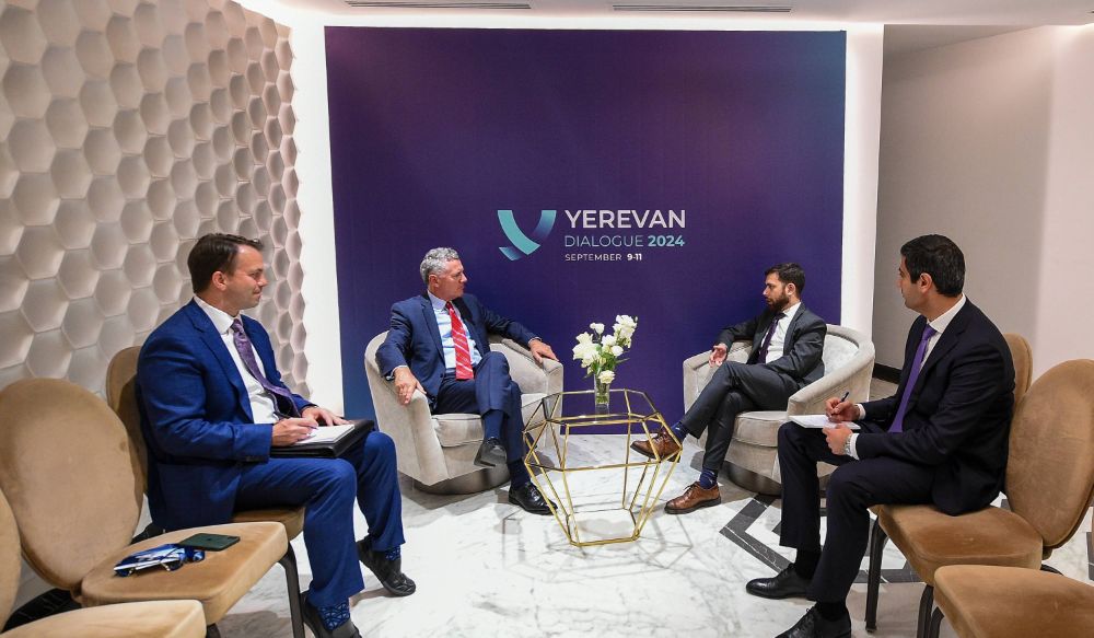 Կոստանյանն ԱՄՆ պետքարտուղարության ներկայացուցչի հետ քննարկել է Հայաստանի դիմակայունության ամրապնդմանը միտված համագործակցությունը