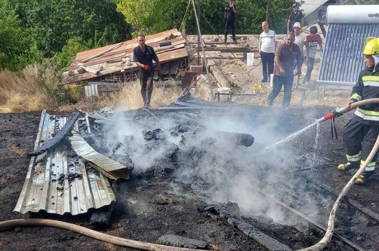 Գառնիում խորդանոց, խոտածածկույթ են այրվել, պտղատու ծառներ ջերմահարվել