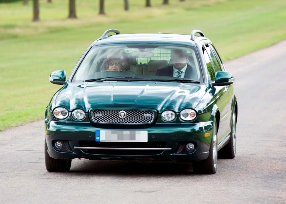 Եղիսաբեթ II-ին պատկանող Jaguar-ը կվաճառվի Historics Auctioners աճուրդում (լուսանկարներ)