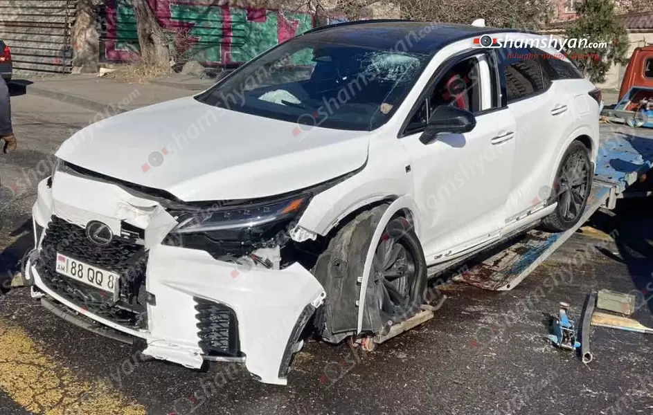 8 միլիոն դրամ արժողությամբ գոլդ համարներով Lexus-ը Բաղրամյան պողոտայում բախվել է պատին. կա վիրավոր