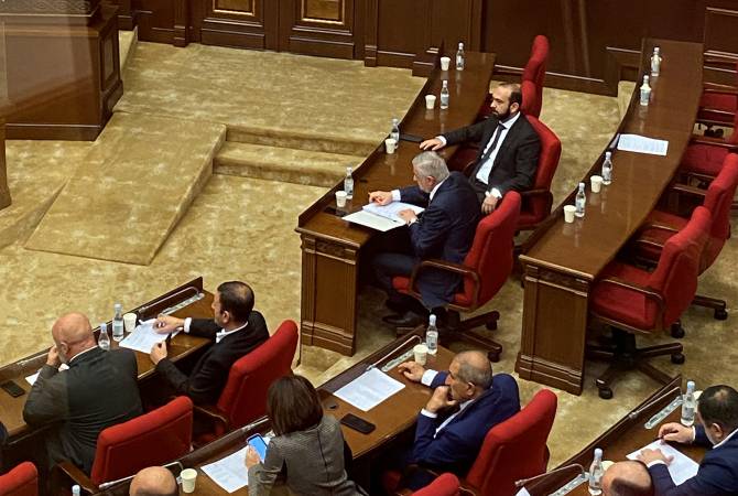 ԱԺ-ում մեկնարկել է Հայաստանի և Ադրբեջանի միջև սահմանազատման և սահմանագծման հարցով հրատապ նիստը