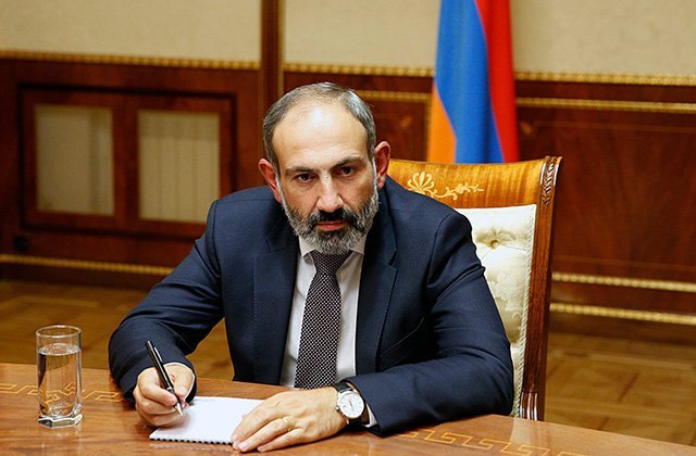 Նիկոլ Փաշինյանը պաշտոնից ազատել է իր աշխատակազմի արարողակարգի բաժնի պետին