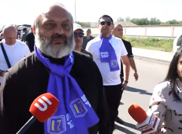 Բագրատ Սրբազանը Մարտունիում է՝ ուղիղ