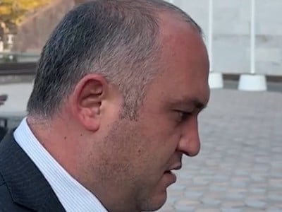 Արա, գործիդ նայի. Արարատի մարզպետը վրդովվեց Տիգրանաշենի մասին հարցից