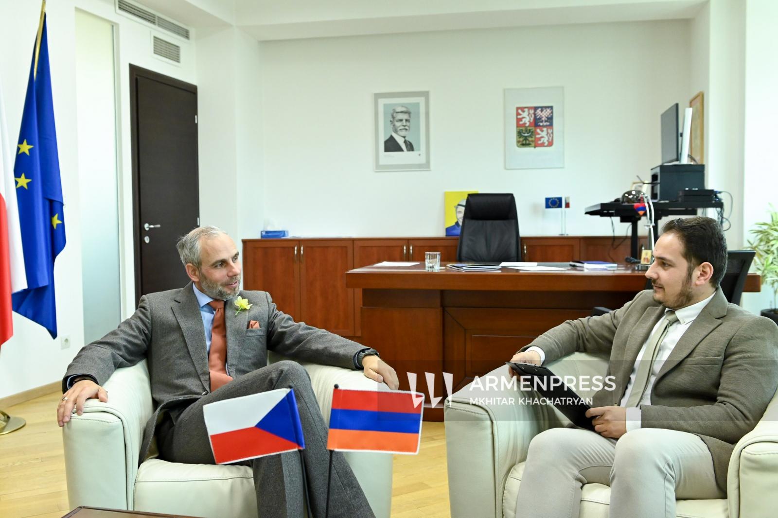 Պրահան հուսով է, որ Երևանի ու Բաքվի միջև խաղաղության համաձայնագիրը շուտով կստորագրվի. հարցազրույց Հայաստանում Չեխիայի դեսպանի հետ