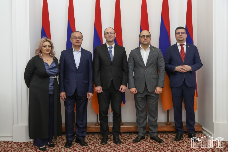 Հայաստանին եւ ԼՂ-ին աջակցելը կնշանակի լինել պատմության եւ արդարության կողքին. Մամիջանյանը՝ Խորվաթիա-Հայաստան բարեկամական խմբին