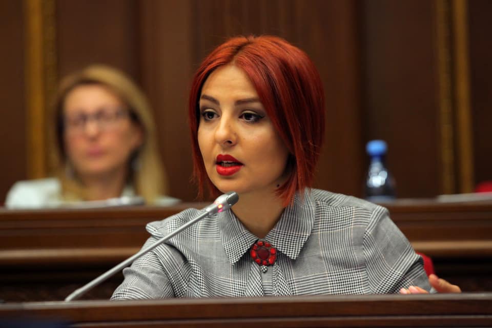 Ու՞մ սիրտն է ուզում «նոր ընդդիմություն». Անի Սամսոնյան